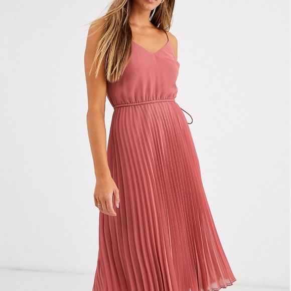 💗ASOS DESIGN pleated cami midi dress with drawstring waist in dark pink - Picture 7 of 11